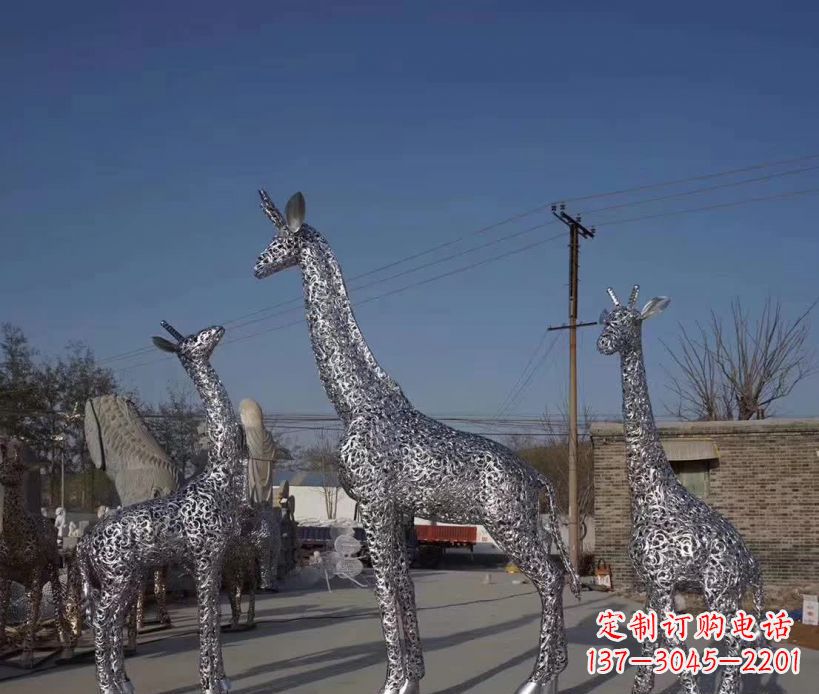 济宁不锈钢镂空雕塑长颈鹿