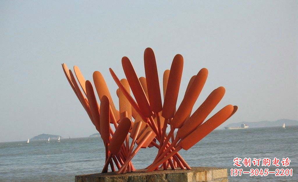 济宁卓越海边，不锈钢抽象船桨雕塑