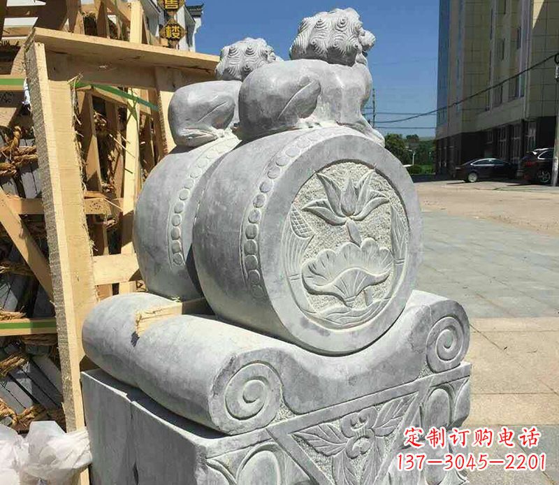 济宁中领雕塑：仿古石门墩石雕艺术品