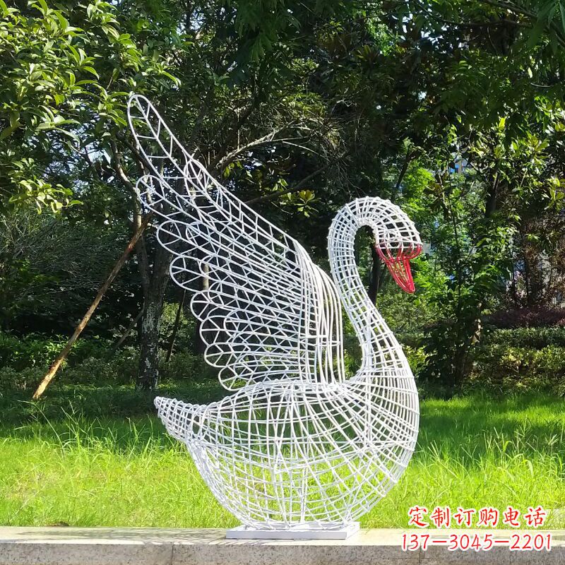 济宁展翅款网格天鹅雕塑(嘴部为实体)
